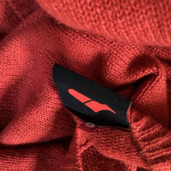 HAPPY SHEEP BURGANDY NWOT CASHMERE SWEATER SIZE SMALL 1215 - Picture 6 of 7